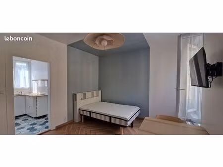 studio neuf plage / centre ville