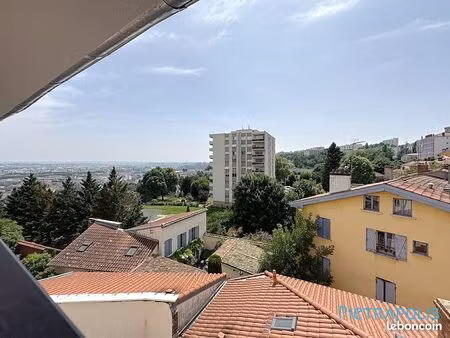 studio 1 pièce 30 m²