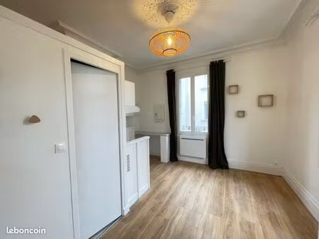 studio 1 pièce 14 m²
