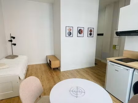 studio 1 pièce 24 m²