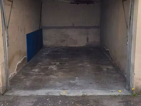 loue garage 14m2 - avec électricité