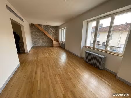 grande maison 4 chambres  3 salles de bains  de 123 07 m² à limoges  rue courtot - garage 
