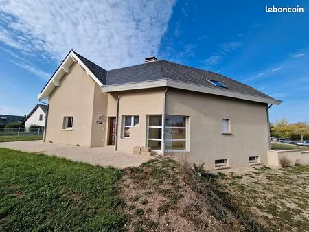 maison 7 pièces 123 m²