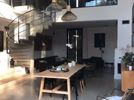 loue maison contemporaine au bord du rhône