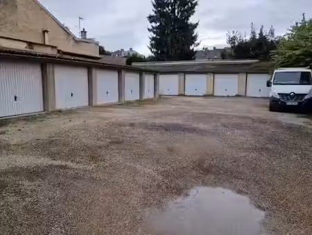 location parking à epernay (51200)  40 €