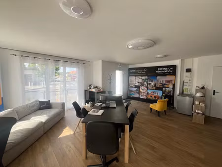 location locaux professionnels 41 m² à gujan-mestras (33470)  650 €