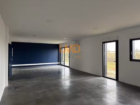 location locaux professionnels 2 pièces à gimont (32200)  1 200 €