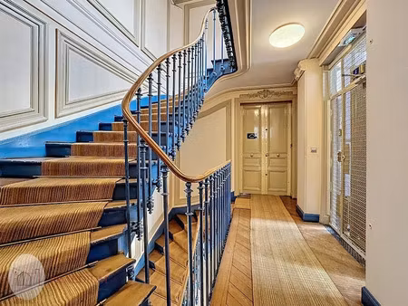 location locaux professionnels 0 pièces 51 m² à paris 8ème (75008)  2 750 €