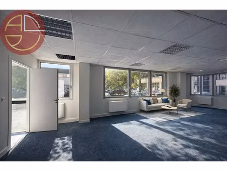 location locaux professionnels 3 pièces 225 m² à labège (31670)  2 722 €