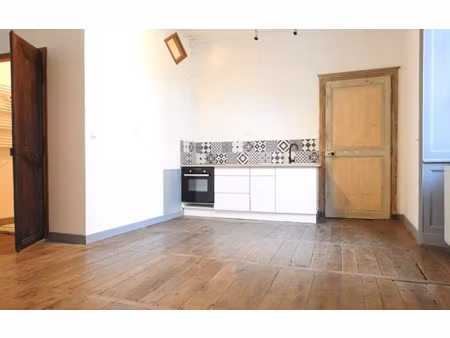 location appartement  38 m² t-2 à poitiers  645 €