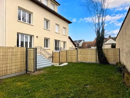 exclu a louer - houdan centre - f5 - 95 m²