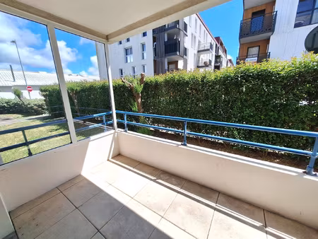 sur le port de plaisance - appt t2 meuble