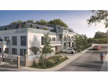 studio avec balcon et parking