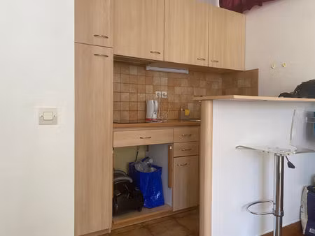 studio 28 m²