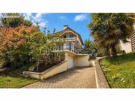 maison 8 pièces 172 m²