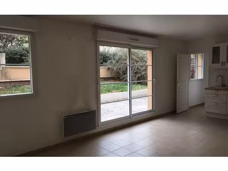 location appartement  m² t-2 à bures-sur-yvette  1 012 €