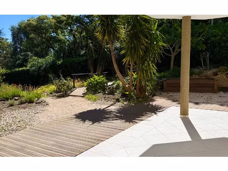 appartement cavalaire-sur-mer 62.75 m² t-3 à vendre  463 000 €
