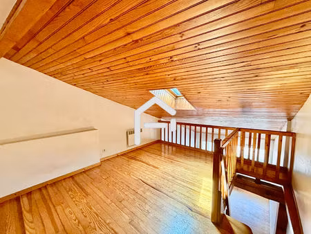 a louer : studio en duplex de 30m² - rue peyrolières