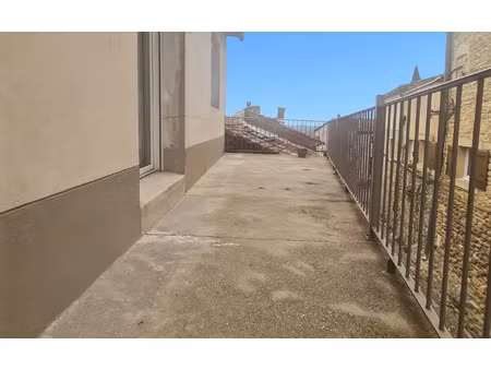 immeuble saint-julien-de-peyrolas 156 m² t-5 à vendre  214 000 €