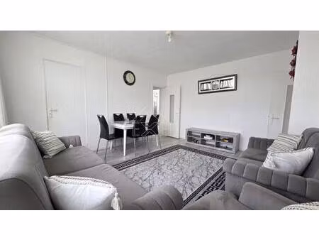appartement mantes la ville 3 chambres  un garage  une cave