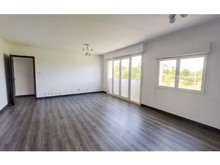 location appartement  m² t-3 à mont-de-marsan  695 €