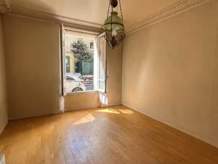 appartement 2 pièces à rénover