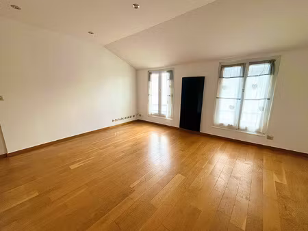 appartement 2 pièces hyper centre de saint-germain-en-laye