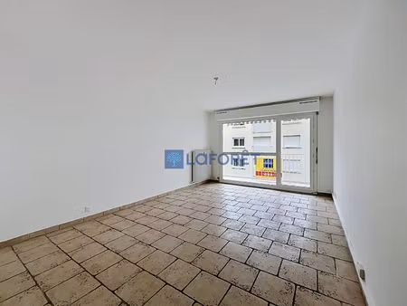 appartement saint pierre du perray 3 pièces 66.24 m2