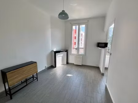studio refait à neuf choisy le roi