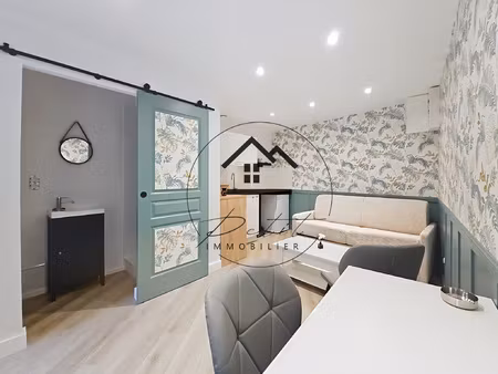 découvrez ce charmant studio meublé idéalement situé en plei