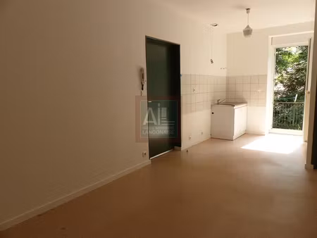 studio en rez-de-chaussée