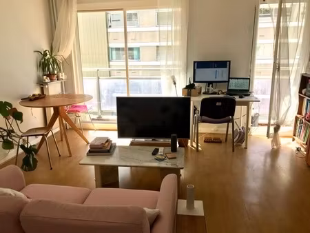 studio / 34m² / colonel fabien (ligne 2)