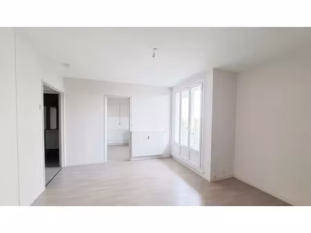 t1 de 37 m² - spacieux avec balcon