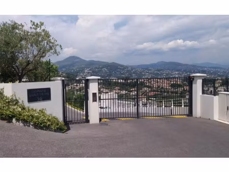 location stationnement  m² t- à nice  93 €