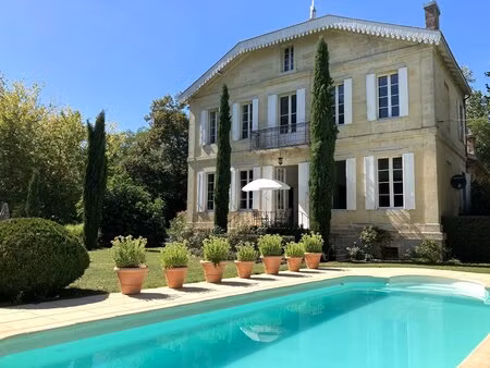 maison de maître avec parc  piscine et accès rivière – entre bordeaux  saint-émilion et be