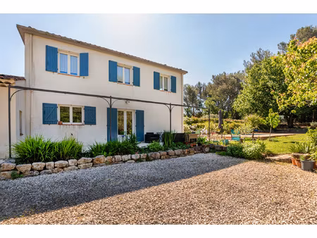 maison contemporaine 106 m2 avec piscine sur 2 034 m2 de ter
