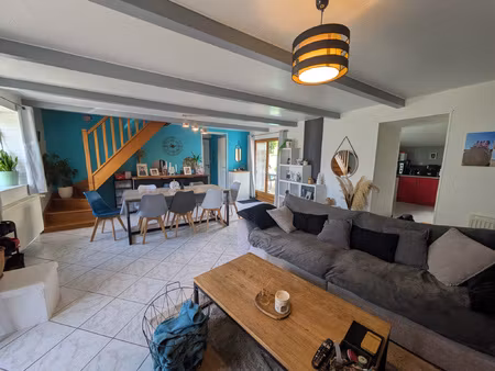 maison en pierre trois chambres à guilligomarc'h