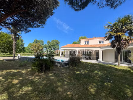 maison port-saint-père