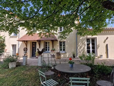 charmante maison de village de 4/5 chambres avec joli jardin