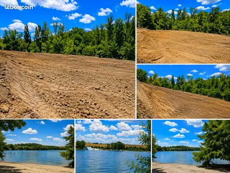 rare à nailloux particuliers vendent terrain viabilisé prêt à construire dans un cadre idy