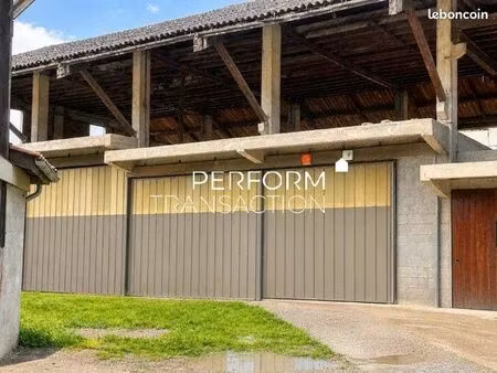 parking/box 1 pièce 179 m²