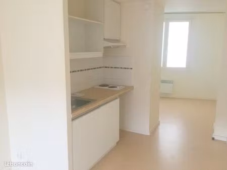 studio 1 pièce 26 m²