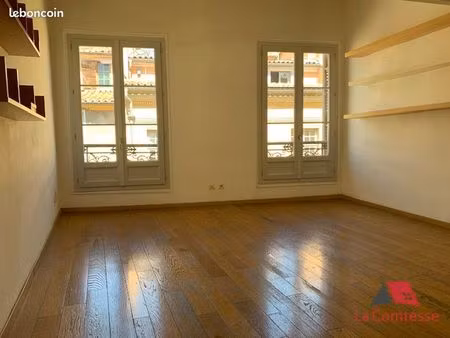 studio 1 pièce 30 m²
