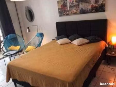 studio 40 m2- entièrement meublé