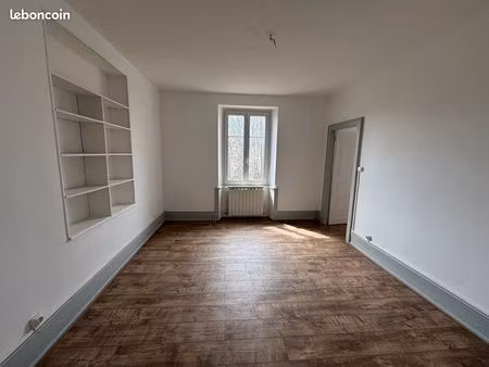 logement t2 sur audincourt rénové avec chauffage et eau