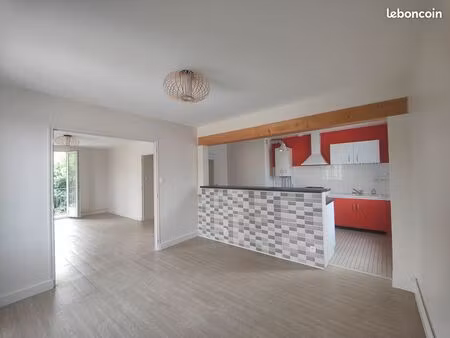appartement lumineux de 84m2 à francescas