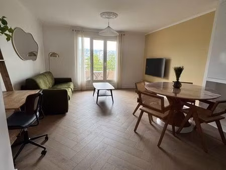 lyon 7 gerland / presqu’île – t2 meublé rénové 2026  balcon  vue rhône exceptionnelle + fo