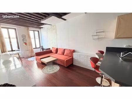 studio 1 pièce 32 m²