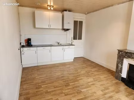 t3 refais à neuf en duplex calme  lumineux  centre ville