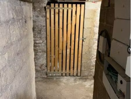 petite cave en plein centre de levallois